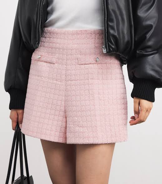 High-End Sequin Shorts Fashionable Womrn ,S Wear High -Waist A-line Casual Pants - Image 3